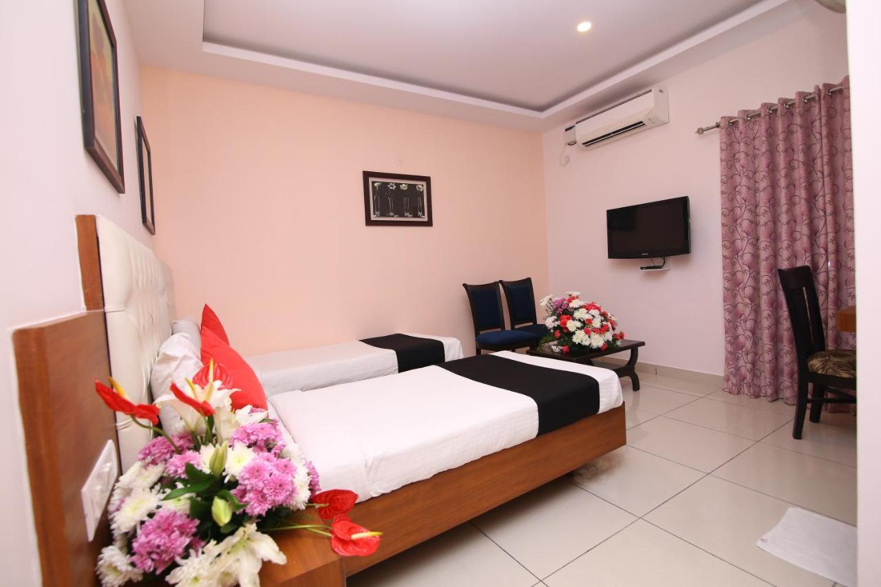 Hotel Crystal Orchid Bangalore Exterior photo